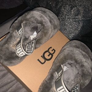 Uggs slides